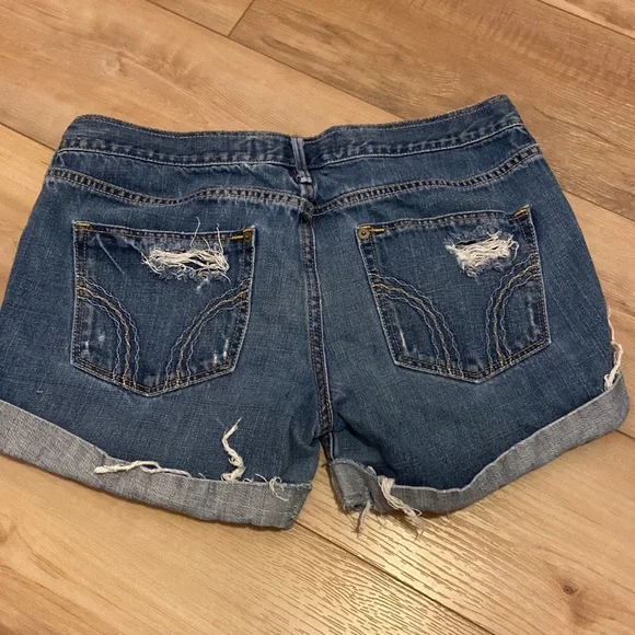 Hollister jean shorts - Picture 2 of 5